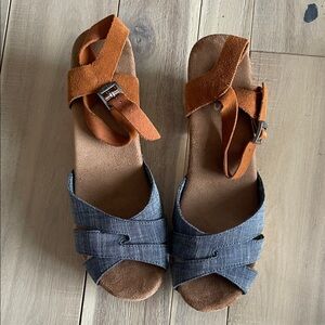 Toms Blue and Tan Sandals